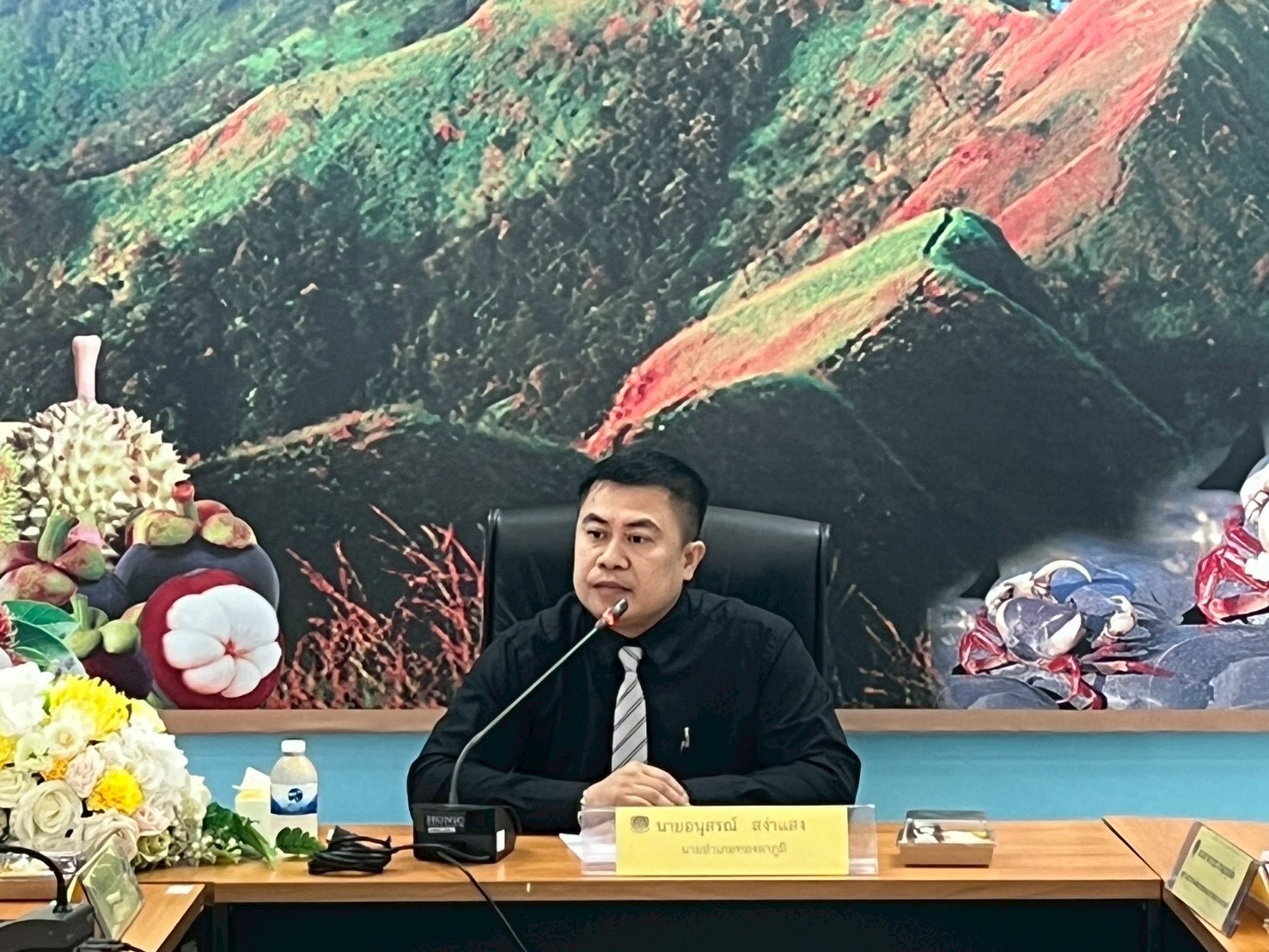 คณะอนุกรรมการกลั่นกรองและติดตามการดำเนินงานกองทุนพัฒนาบทบาทสตรีอำเภอทองผาภูมิ ดำเนินการพิจารณาโครงการ จำนวน 1,000,000 บาท 