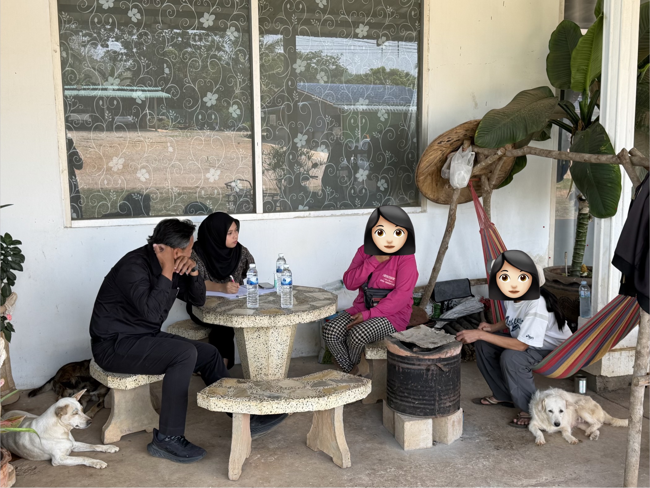 พช.ทองผาภูมิ ลงพื้นที่ติดตามการดำเนินงานกองทุนพัฒนาบทบาทสตรี