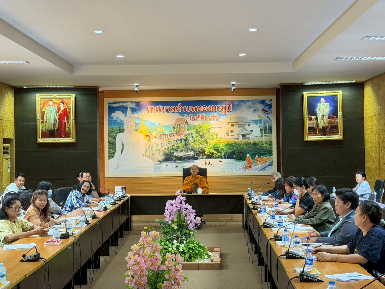 พช.ทองผาภูมิ ร่วมประชุมเตรียมจัดงาน “1 อำเภอ ลานสร้างสรรค์ ตลาดริมแควเมืองท่าขนุน” ส่งเสริมการท่องเที่ยวเชิงสร้างสรรค์ จ.กาญจนบุรี