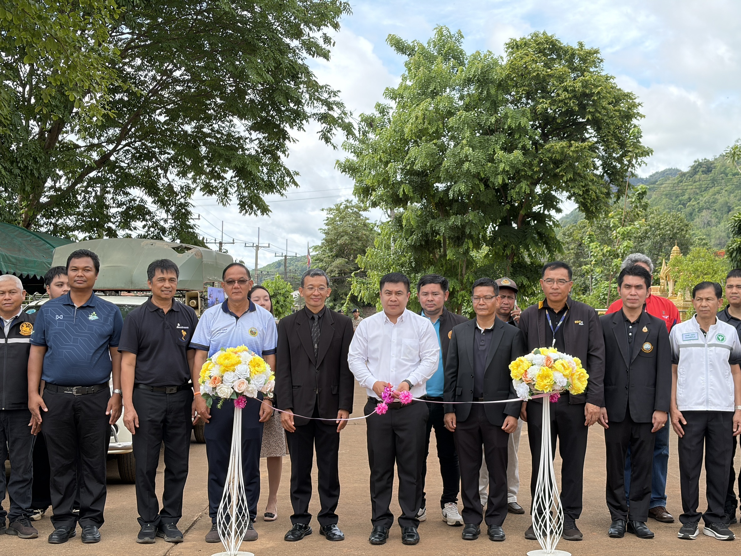 พช.ทองผาภูมิ ร่วมขับเคลื่อนกิจกรรม “ไทยช่วยไทย” สนับสนุนผู้ประกอบการชุมชนและสินค้า OTOP สร้างรายได้สู่ชุมชน