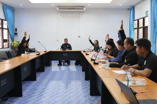 พช.ทองผาภูมิ ร่วมประชุมพิจารณาให้ความช่วยเหลือผู้ประสบภัย (กรณีคชภัย)