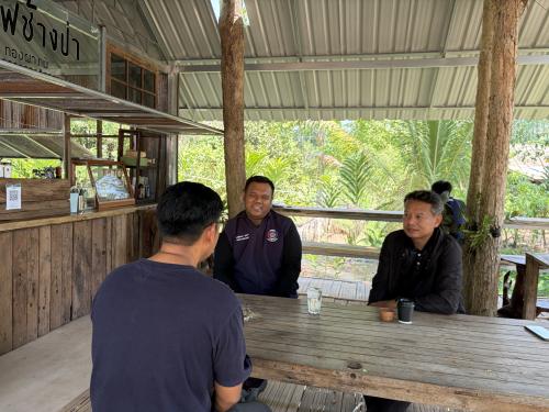 พช.ทองผาภูมิ เชิญชวนอุดหนุนผลิตภัณฑ์ชุมชนของผู้ผลิต ผู้ประกอบการ OTOP ประเภทเครื่องดื่ม “กาแฟช้างป่า” โดยนายประชา บ๊อบหนุก  ☕🌿